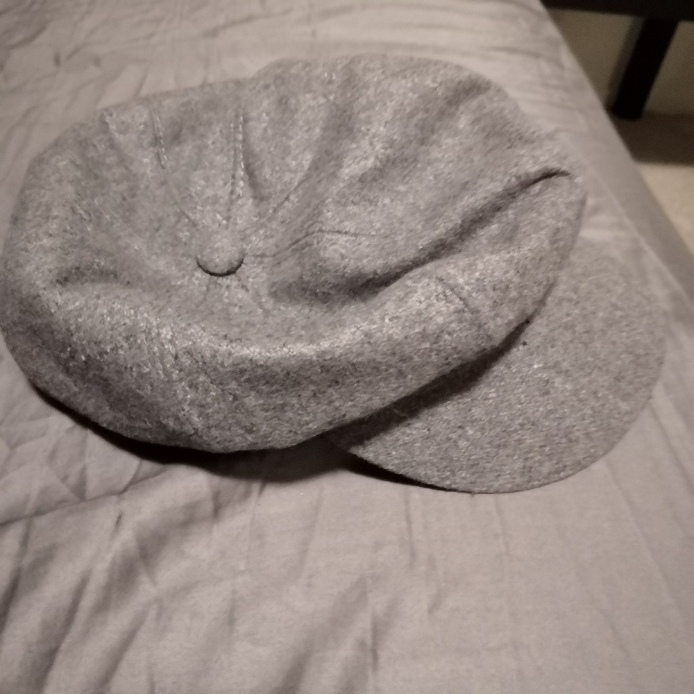 Light gray cute hat - Picture 3 of 3